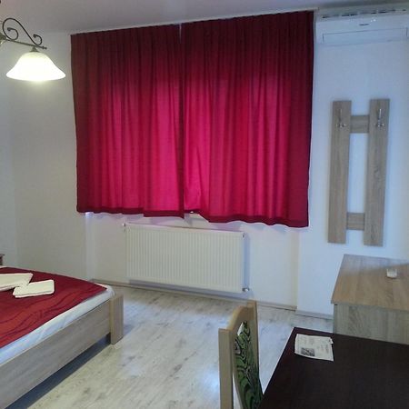Downtown Apartment Miskolc Exterior photo