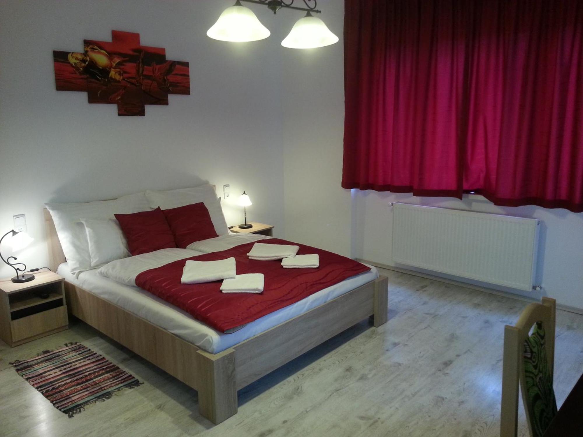 Downtown Apartment Miskolc Exterior photo