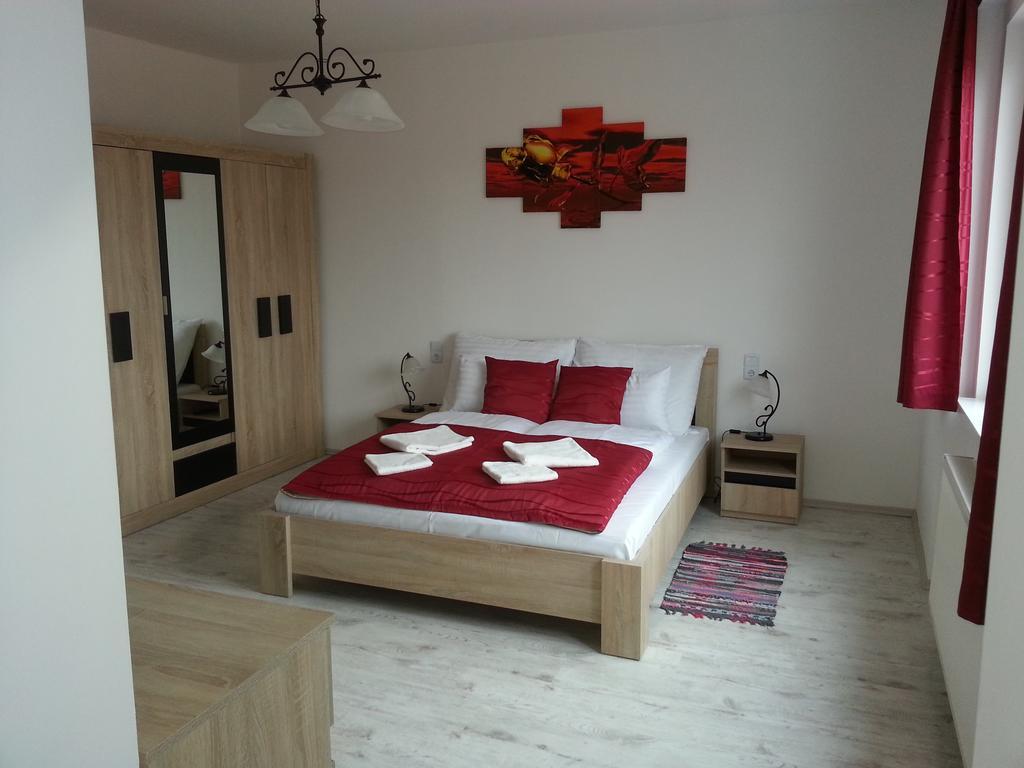 Downtown Apartment Miskolc Exterior photo